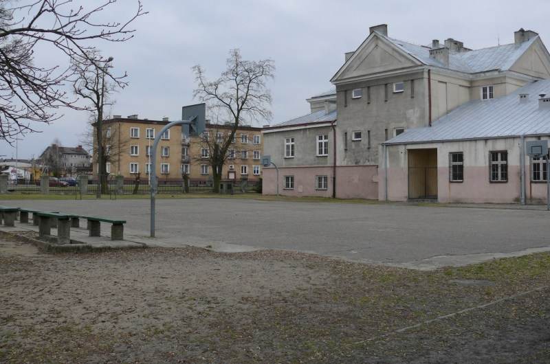 Boisko w opłakanym stanie