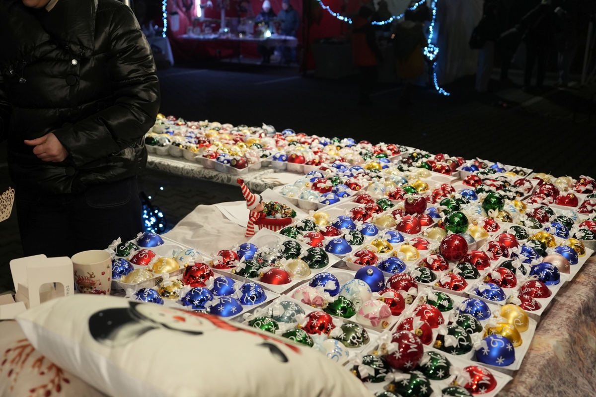 Zapach świąt w powietrzu. Jarmark Świąteczny pod starostwem [FOTO]