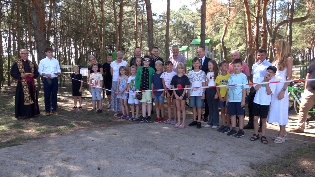 Uroczyste otwarcie placu zabaw w Gozdowie gm. Kościelec