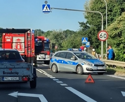 Kolizja trzech samochodów na drodze krajowej nr 92