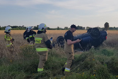 Dachowanie konsekwencją uniknięcia zderzenia. Wszyscy w szpitalu