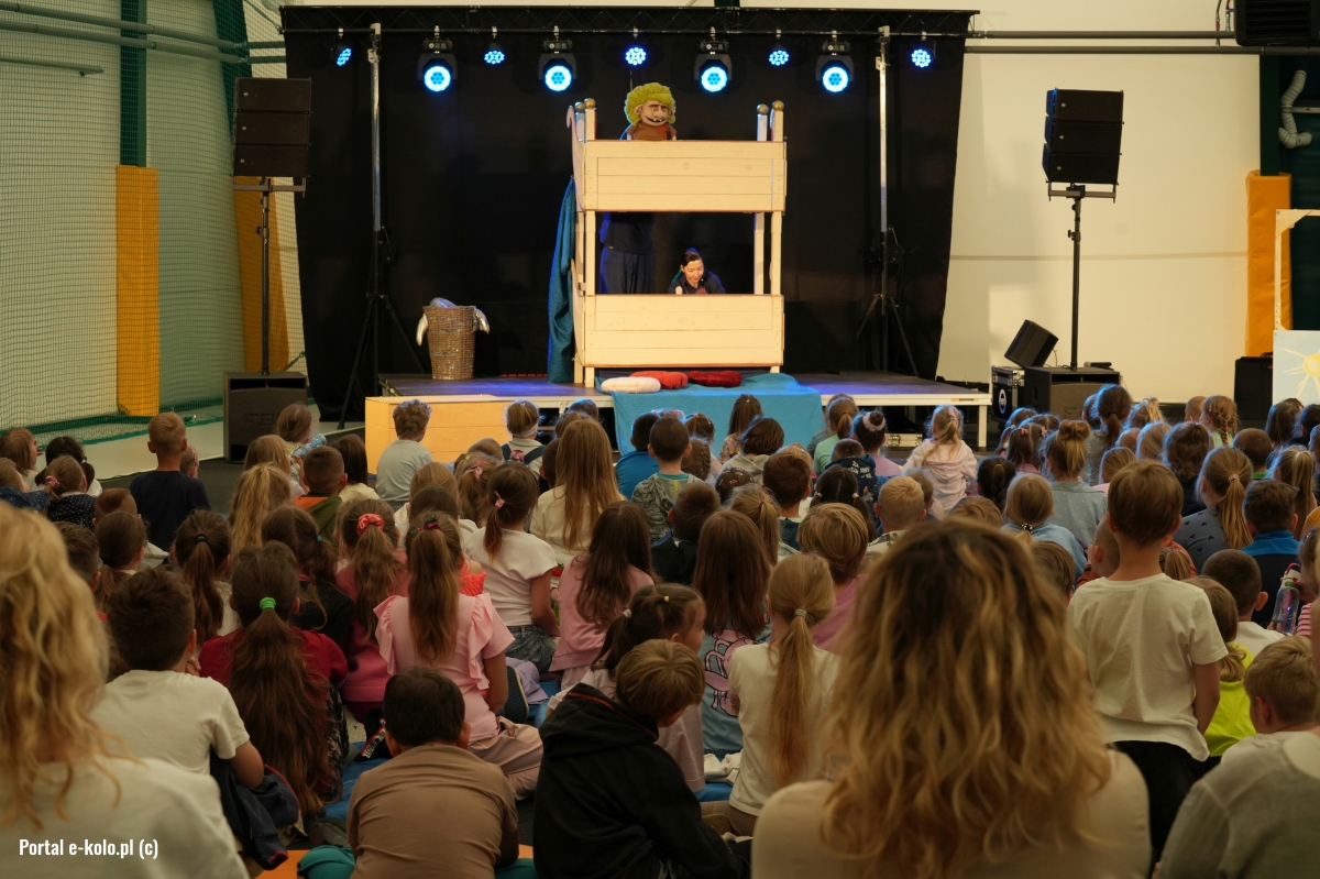 Spektakl teatralny dla przedszkolaków i uczniów z Gminy Koło. Prezent z okazji Dnia Dziecka [FOTO]