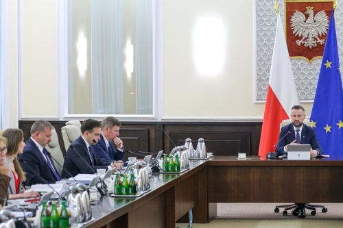 Bon ciepłowniczy i zamrożone ceny prądu. Zobacz, kto dostanie nawet 3500 zł