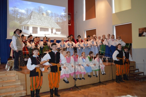 Przedstawienie w ZSCKRU Kościelec - ocalić od zapomnienia