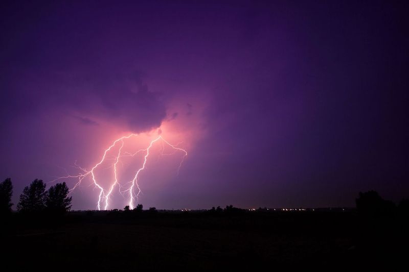 Ostrzeżenie meteorologiczne w powiecie kolskim - burze i silne opady deszczu