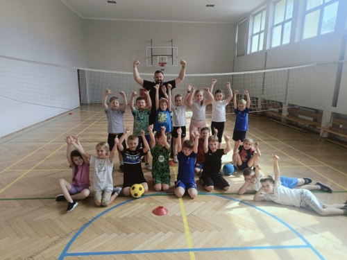 Uczniowie Szkoły Podstawowej nr 2 w Kole angażują się w projekt WF z AWF