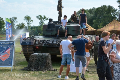 Piknik wojskowy na Stadionie w Dąbiu [ZDJĘCIA]