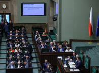 Sejm uchwalił ustawę o wspieraniu rodziców 