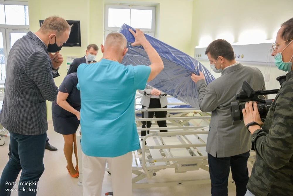 KHBC przekazało 15 nowoczesnych łóżek oddziałowi chirurgii