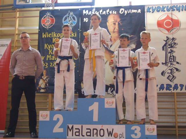 Cztery medale kolskich karateków