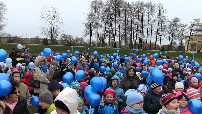 Niebiesko na kolskich błoniach [VIDEO]