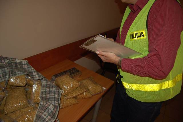 15 kg nielegalnego tytoniu zabezpieczone w Osieku Małym
