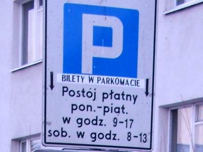 Płatny parking całą dobę i weekendy?