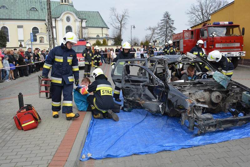 BRDÓW: Tłumy mieszkańców na pokazie ratownictwa