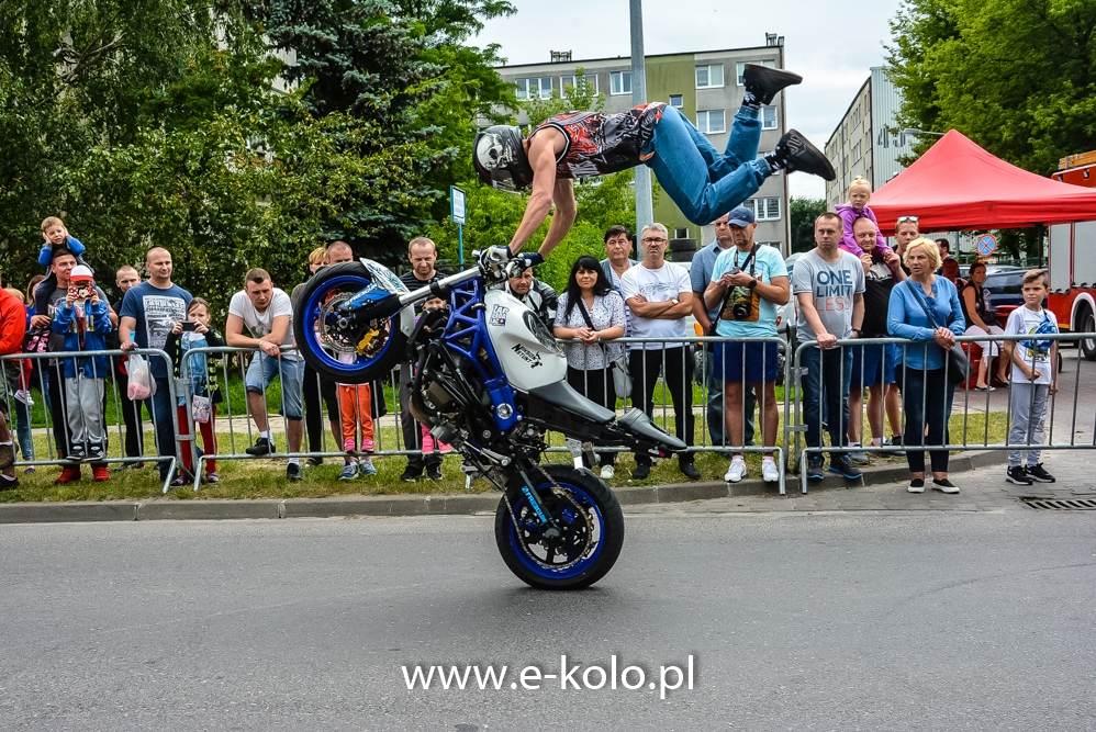 Pokaz freestylu na motocyklach i quadzie