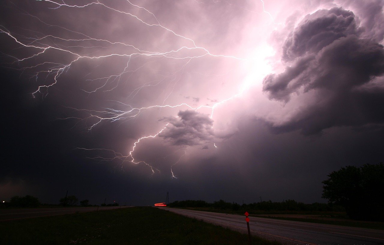 Ostrzeżenie meteorologiczne dla Powiatu Kolskiego - burze z gradem