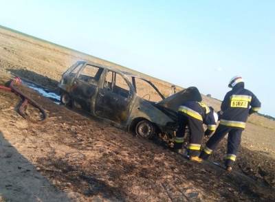 Pożar samochodu osobowego. Powodem zwarcie instalacji