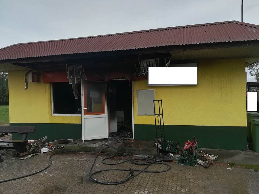 Pożar sklepu spożywczego w Dzierawach