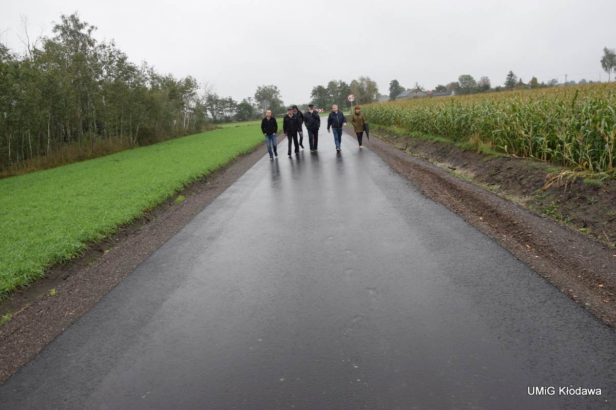 Przebudowa drogi gminnej Cząstków-Krzykosy 