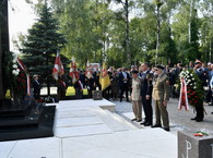 Warszawa: przed pomnikiem Gloria Victis w godzinę 