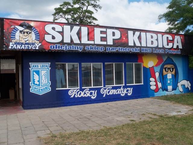 Kibice zbierają art. szkolne - pomóżmy!