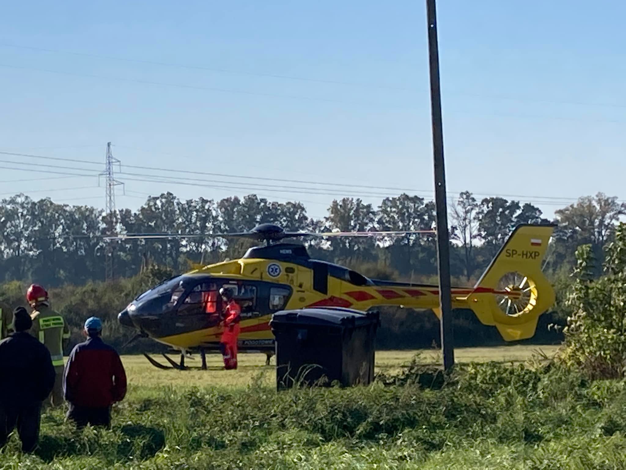 Pożar kuchni węglowej. Do poparzonego mężczyzny wezwano śmigłowiec LPR