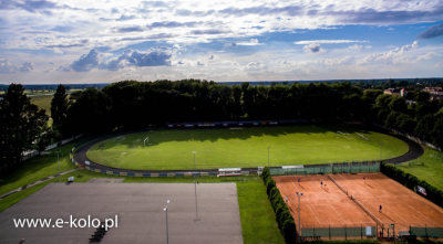 Nowe ogrodzenie płyty stadionowej 