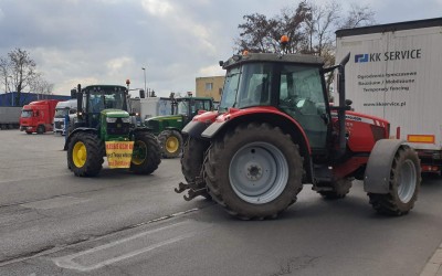 Producenci mleka z powiatu ponownie strajkowali pod siedzibą OSM