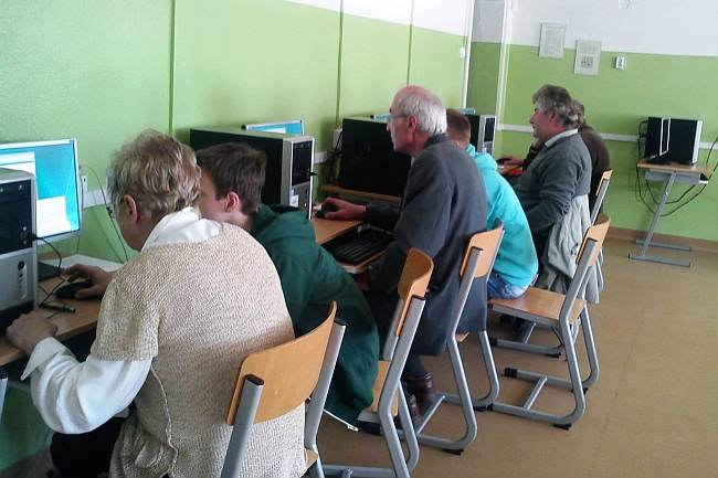 Komputerowe szkolenie dla seniorów