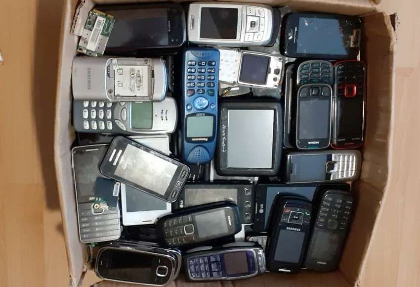 Akcja zbiórki starych telefonów nabiera tempa!