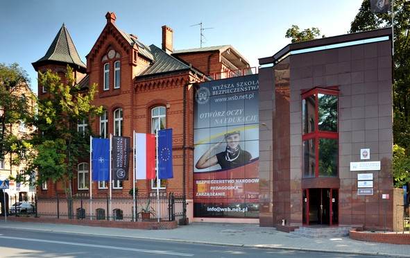 Wyższa Szkoła Bezpieczeństwa rośnie w siłę