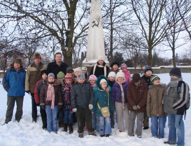 Wycieczka z okazji 65. rocznicy wyzwolenia miasta