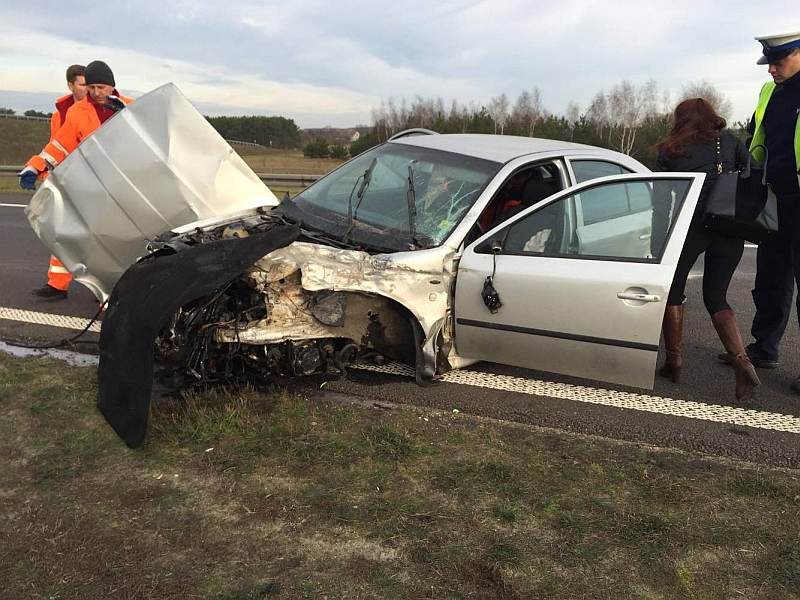 DĄBIE: Wypadek na A2 - kobieta uderzyła w barierki