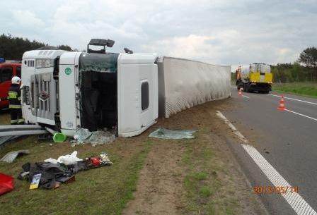 Wypadek tira na A2 