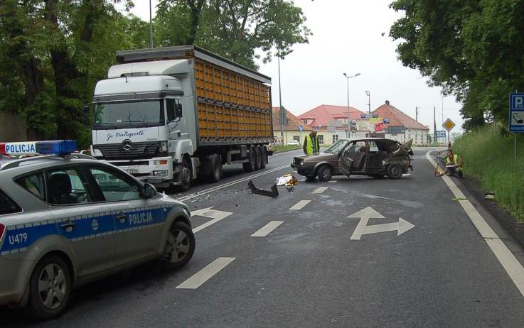 Wypadek w Kościelcu, zablokowana droga