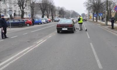 70latek potrącił pieszego na pasach