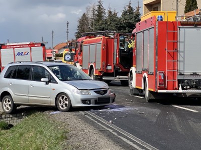 Zjechał na drugi pas i doprowadził do zderzenia