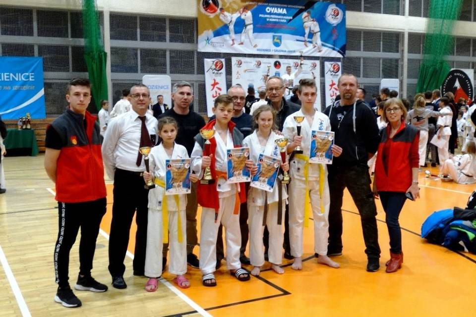 Udane zakończenie roku zawodników Oyama Karate