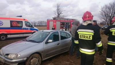 DĄBIE: Zasłabła prowadząc samochód