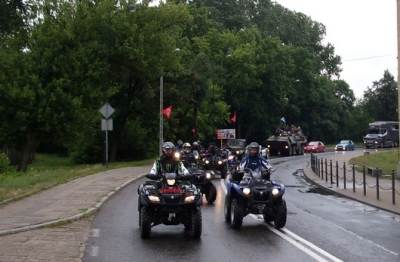 Parada motocykli ulicami Koła
