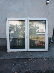 Sprzedam okna ( moskitiery i klamki w zestawi