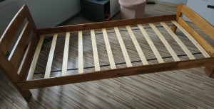 Łóżko, stelaż drewno sosnowe